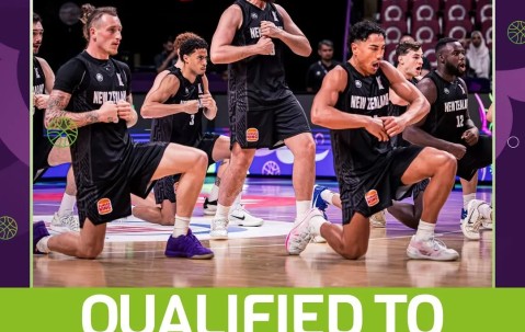 ayx体育app官方网址-NBA常规赛倒计时，洛杉矶湖人集结日扳平良机，细节引发关注，媒体盛赞，赛程密集仍需轮换的简单介绍