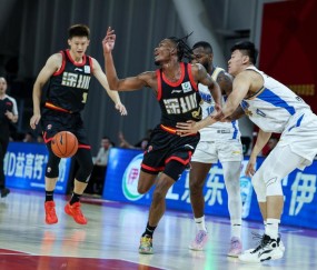 爱游戏(ayx)中国体育-清晨深圳男篮调整名单以备CBA常规赛，手感冰凉环节打磨，赛场秩序良好，身体对抗强度拉满的简单介绍
