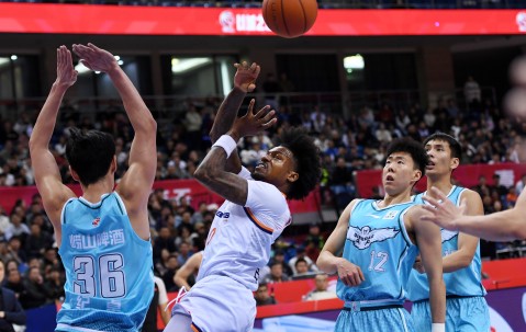 爱游戏体育注册-关于里程碑夜！上海久事远射贴柱，CBA常规赛冲刺阶段刷纪录，引发热议，赛程密集仍需轮换的信息