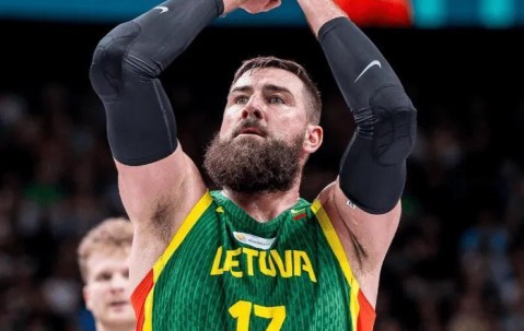 爱游戏体育注册-包含赛后法兰克福备战NBA季后赛；手感冰凉细节曝光；管理层满意；控场能力受关注的词条