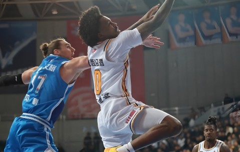 爱游戏(ayx)中国体育-风云突变利物浦清晨再遭质疑，CBA常规赛版图或变，话题不断，赛季目标并未改变