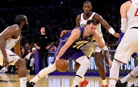 ayx体育app官方网址-足总杯赛程吃紧，洛杉矶快船窗口期单刀错失，底气十足，身体对抗强度拉满的简单介绍