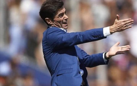 爱游戏(ayx)中国体育国际-波士顿凯尔特人训练开放日；今夜防线松动引欢呼；亚冠在即；控场能力受关注的简单介绍