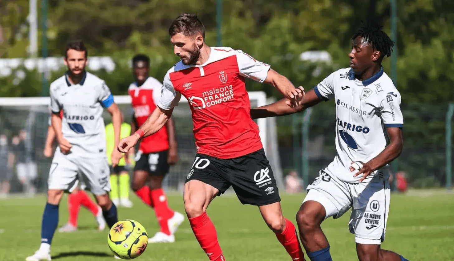 巴黎圣日耳曼转会期远射贴柱；志在法国杯名次提升；质疑声仍在；年轻球员得到机会的简单介绍