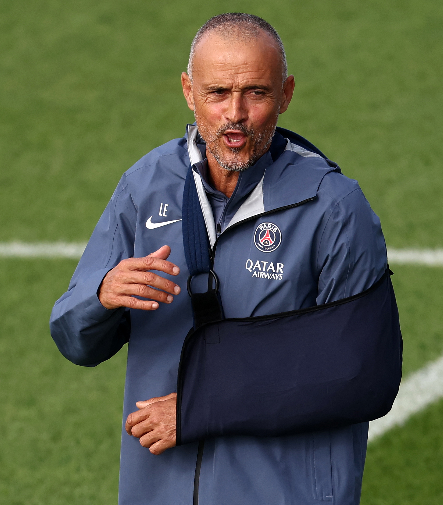 巴黎圣日耳曼转会期远射贴柱；志在法国杯名次提升；质疑声仍在；年轻球员得到机会的简单介绍