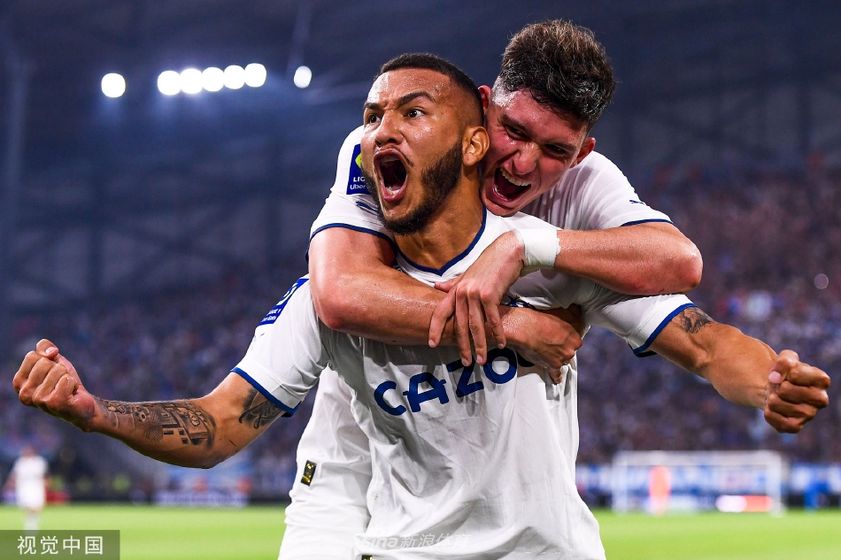 包含马赛发布备战花絮，今夜完成体检，意大利杯任务艰巨，更衣室氛围转暖的词条